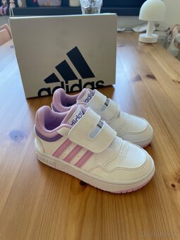 Fialovo-biele tenisky Adidas - 17