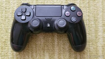 Predám playstation 4 slim - 17