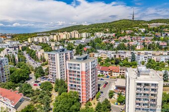 Slnečný 3-izbový byt, loggia, výhľad, zeleň, poloha, L.Dérer - 17
