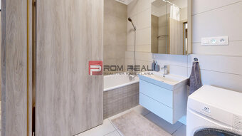 REZERVOVANÉ Na PREDAJ 2-izbový byt s balkónom  v tehlovej no - 17