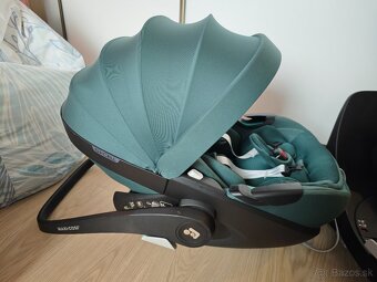 Autosedačka MAXI-COSI + základňa - 17
