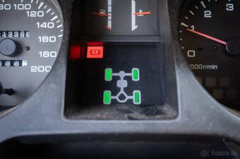 Mitshubishi Pajero 2.5 TD, 73kW - 17