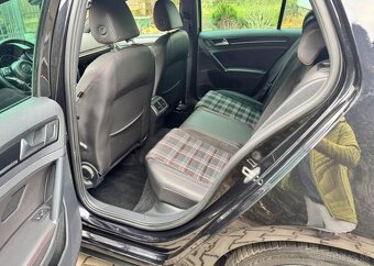 Volkswagen Golf 2,0GTi/162 KW Nový Motor TOP benzín - 17