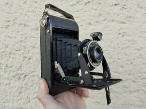 Starý fotoaparát Voigtländer Bessa. - 17