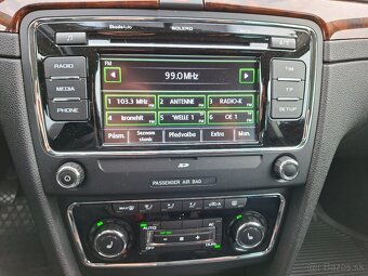 Škoda Superb Combi 2.0 TDI - 17