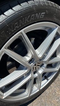 ✅ Volkswagen Golf VI 1.6 benzín SUPER výbava, čerstvá STK/EK - 17