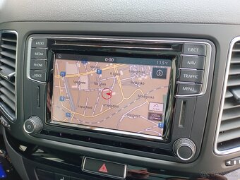 VW Sharan 1.4TSI 110kW DSG Panorama - záruka Autodraft - 17