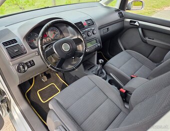 Volkswagen Touran 1.9 TDI 77KW/105PS R.V.10/2006 - 17