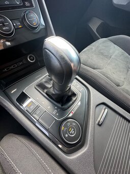 Volkswagen Tiguan 2.0 TDi Highline 4Motion DSG - 17