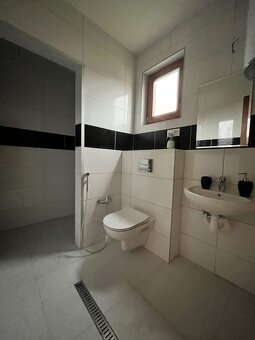 NOVÁ CENA 4-izbový RD s potenciálom ďaľšieho 3i domčeka na - 17