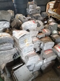 Prodám SKLAD NÁHRADNÍCH DÍLŮ BRZD - 17