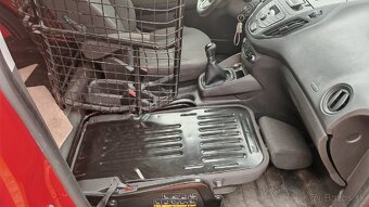 Ford Tranzit Courier - 17