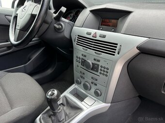 Opel Astra Caravan 1.9 CDTi r.v2010 - 17