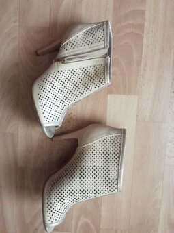 Lodicky Prada a tenisky Nike - 17