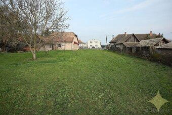 Znížená cena: Menší  rodinný dom na po takmer úplnej rekonšt - 17