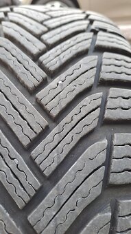 Zimné pneumatiky na plechových diskoch Fiat Tipo s puklicami - 17