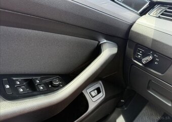 Volkswagen Passat 2,0 TDI 110kW DSG NAVI 2023 nafta automat - 17