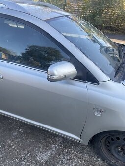 Toyota Avensis t25 2008 110kw 2.2 d4d - 17