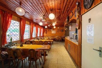 Na predaj – 4-izbový rodinný dom s komerčným priestorom, bra - 17