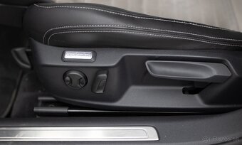 VW Passat DSG 100% stav - 17