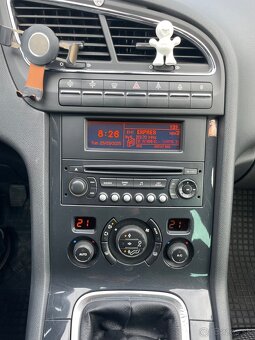 Peugeot 5008 - 17