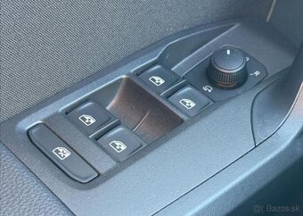 Seat Ibiza FR 70kW VIRTUAL benzín manuál 70 kw - 17