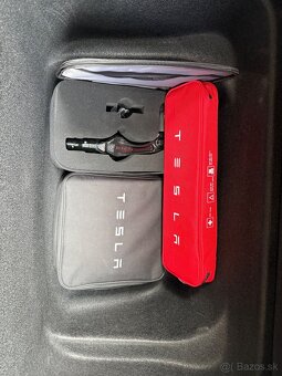 Tesla Model Y Performance Dual Motor - 17