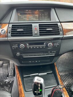 BMW X5 e70 3.0d xdrive - 17