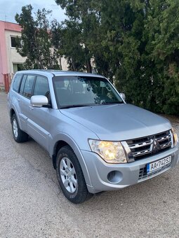 Mitsubishi pajero 3.2 4x4. Výmena je možná - 17