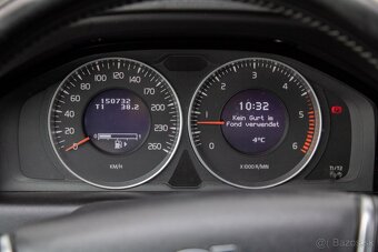 Volvo XC60 D5 AWD Momentum 4X4 - 17