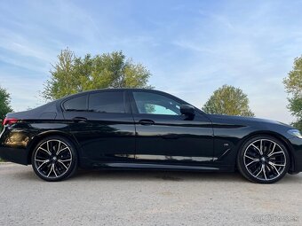 BMW 550i xdrive - 17