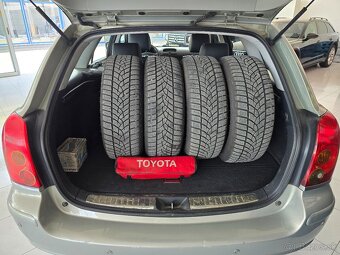 Toyota Avensis Combi - 17