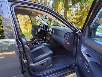 REZERVOVANÉ Jeep Grand Cherokee 3.0 CRD Limited r.v.2010 - 17