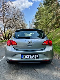 Opel Astra 1.6 CDTI, r.v. 2014, 154 000 km, 81 kW - 17