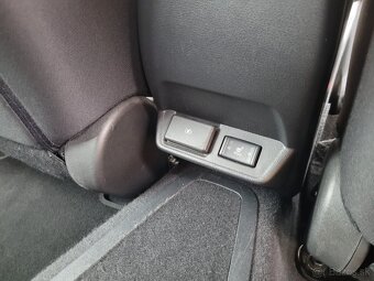 Predám Nissan Leaf elektromobil 40 kWh batéria, 12/2020 - 17