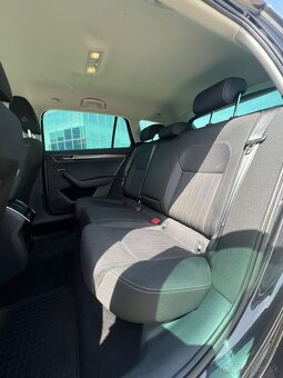 Predam Škoda Superb Style Combi Facelift 2.0 TDI DSG - 17
