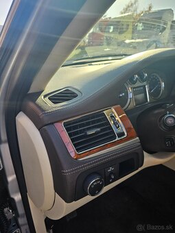 Cadillac Escalade ESV Platinum 6.2 V8 2014 - 17