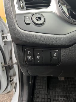 Kia ceed 1.4i panorama gold - 17