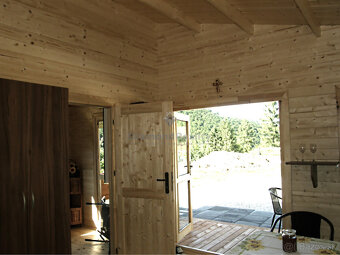 Zrub  s pozemkom v Slovinkách,  lesy, v zime sneh - 17