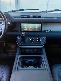 Land Rover Defender Limited - 17