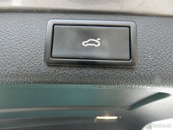 Škoda Superb Combi 2.0 TDI CR 140k Elegance DSG - 17