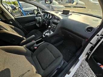 Peugeot 5008 2.0 HDi Allure 7.miest - 17
