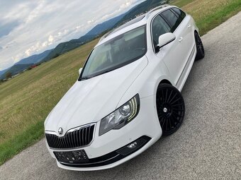 SKODA SUPERB Combi 2.0 TDI FULL VYBAVA - 17