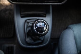 Volkswagen Sharan 2.0 TDI Highline, 103kW, M6, 5d. - 17