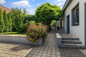 Na predaj komfortný a kvalitne postavený dom, Sološnica - 17