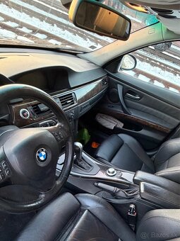 BMW 330i e90 2006 - 17