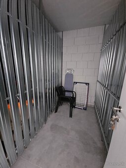 Exkluzívny 1+kk + balkón + parkovanie - 17