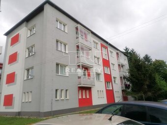 NA PREDAJ VEĽKÝ 3-IZB.BYT V LADCOCH S VÝMEROU 70M2. - 17