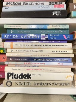 Knihy za lubovolný príspevok (min 5ks odber) - 17