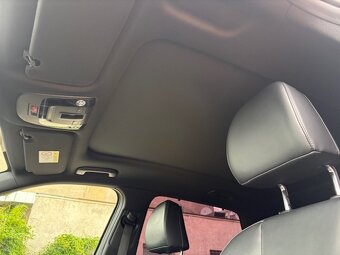 Kia Sorento 2.2 CRDi Platinum 7-miestna - 17